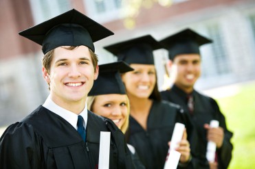 ORGULLO-DE-PERTENENCIA-stock-photo-graduation-row-of-proud-students-after-graduation-171259904